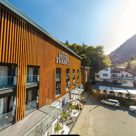 Hotel Ivascu Moisei Exteriör bild